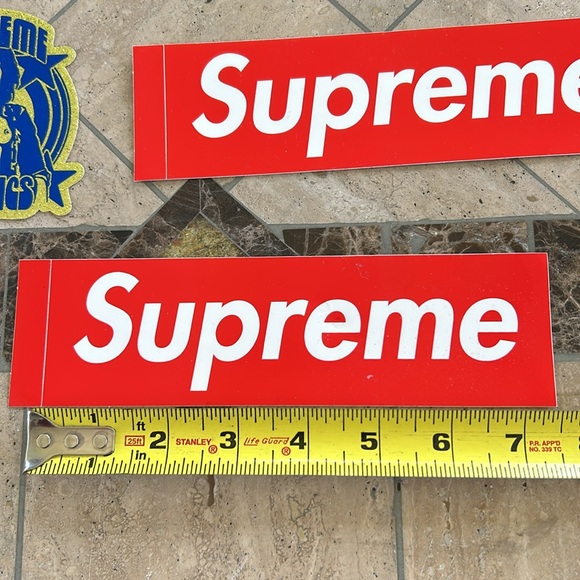 Supreme stickers Fully intact lot (3) - Picture 3 of 6